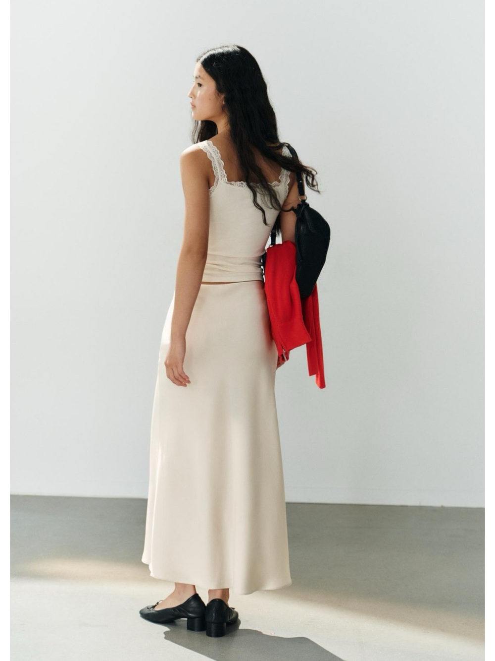 Zara Elegant Cream Satin A-Line Skirt - Picture 4 of 8